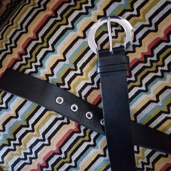 MICHEAL KORS BELT- size M - Picture 2 of 4